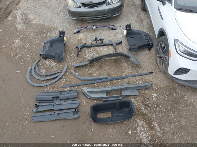 2021 Volkswagen ID.4, VIN: WVGGNPE24MP060553