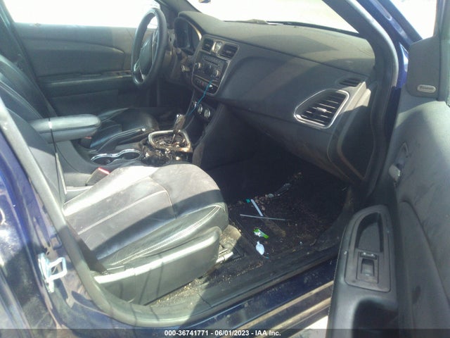1C3CCBCG2EN159092 Chrysler 200 Limited