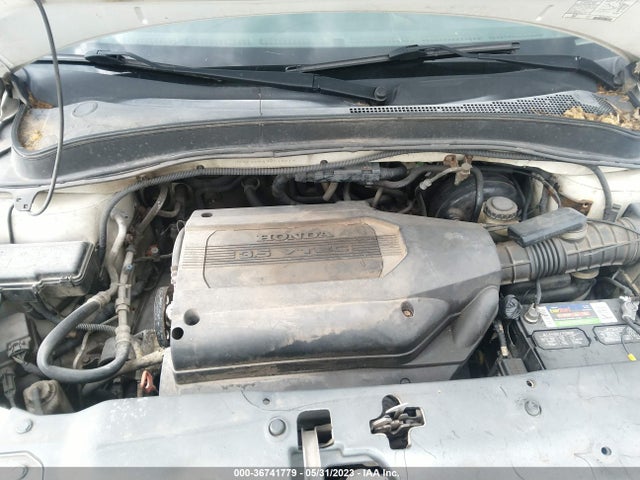 2004 HONDA PILOT EX VIN: 2HKYF18644H519819