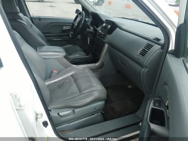 2004 HONDA PILOT EX VIN: 2HKYF18644H519819