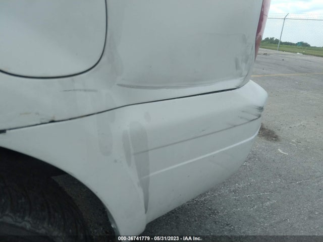 2004 HONDA PILOT EX VIN: 2HKYF18644H519819