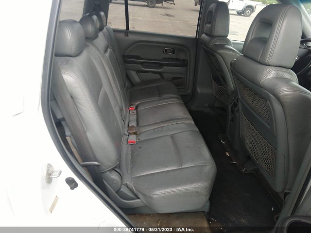 2004 HONDA PILOT EX VIN: 2HKYF18644H519819