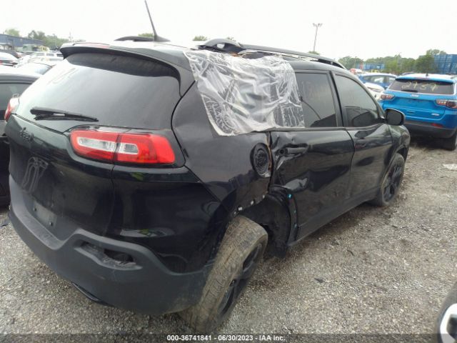 1C4PJLABXHW640223 Jeep Cherokee Sport