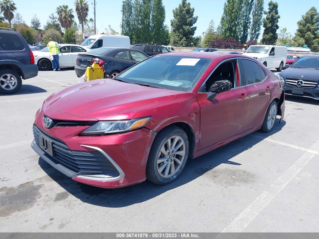 Toyota CAMRY LE 2021 4T1C11AK3MU420751 Image 2