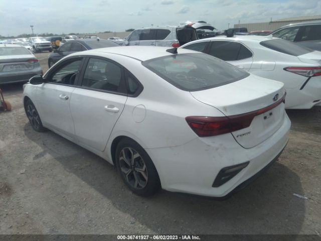 3KPF24AD8ME309676 KIA Forte Lxs
