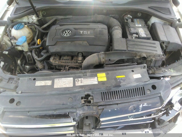 1VWAT7A3XFC047540 Volkswagen Passat 1.8t Wolfsburg Ed