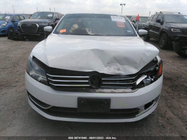 1VWAT7A3XFC047540 Volkswagen Passat 1.8t Wolfsburg Ed