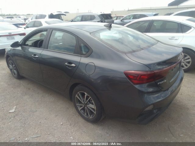 3KPF24AD2NE427711 KIA Forte Lxs