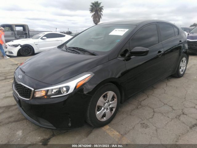 3KPFK4A7XHE084130 KIA FORTE LX