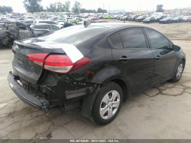 3KPFK4A7XHE084130 KIA FORTE LX