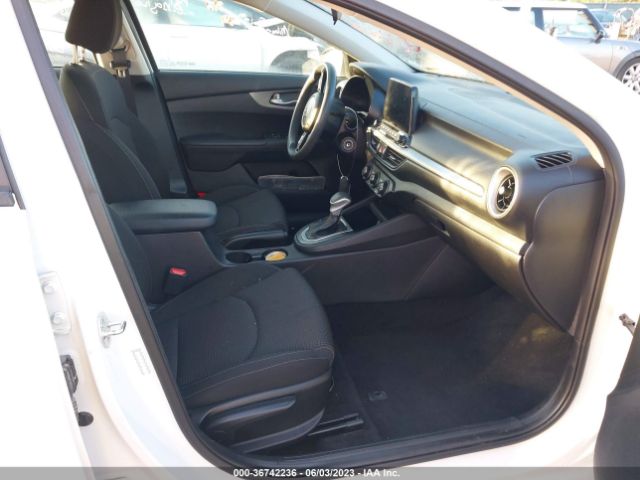 3KPF24AD9ME311890 KIA Forte Lxs