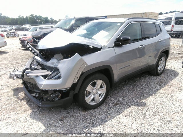 3C4NJCBB9NT139556 Jeep Compass Latitude