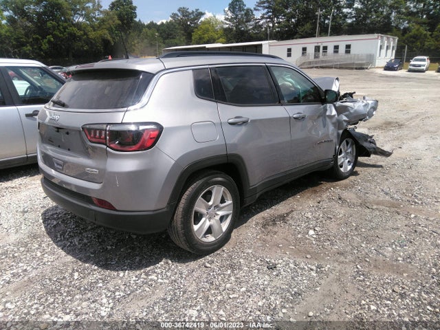 3C4NJCBB9NT139556 Jeep Compass Latitude