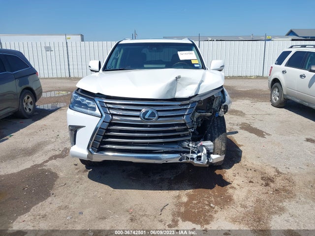 JTJHY7AX1G4219680 Lexus LX 570
