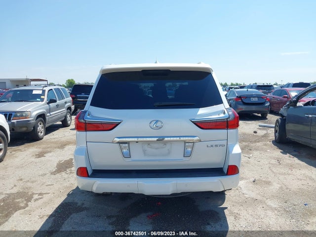 JTJHY7AX1G4219680 Lexus LX 570