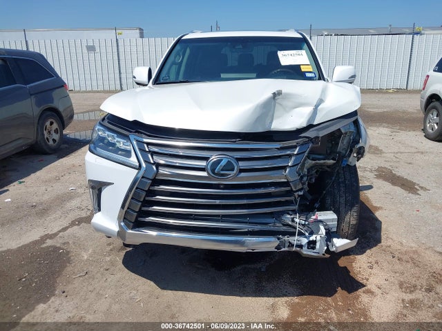JTJHY7AX1G4219680 Lexus LX 570