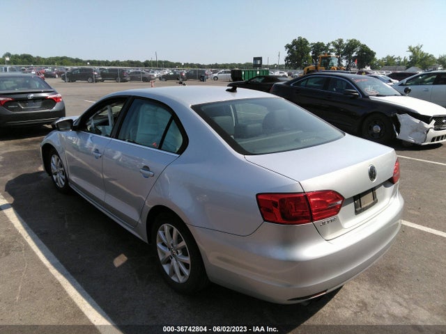 3VWD17AJ8EM377451 Volkswagen Jetta Sedan Se