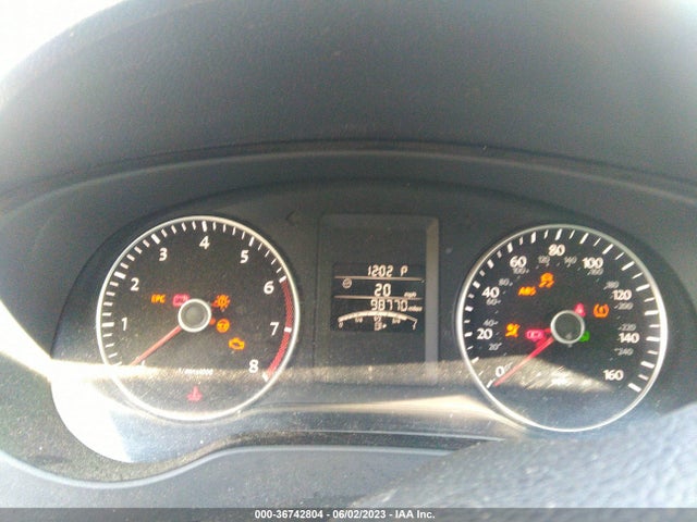 3VWD17AJ8EM377451 Volkswagen Jetta Sedan Se