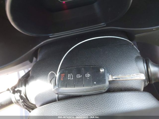 KNDJN2A21G7342799 KIA Soul Base