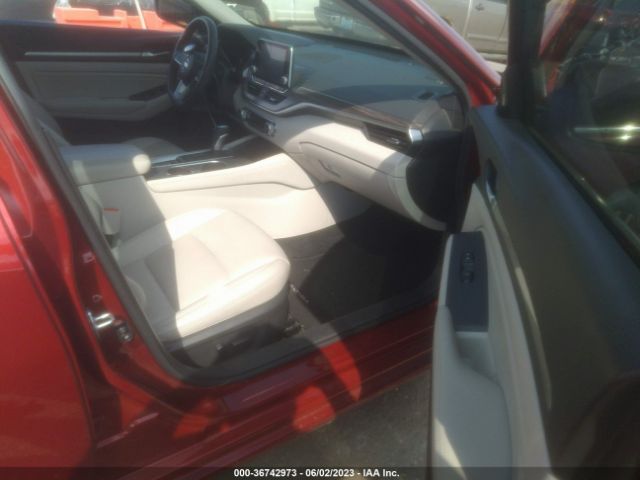1N4BL4FV4KC108431 Nissan Altima 2.5 Platinum