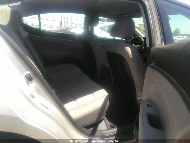 Hyundai ELANTRA SE 2018 5NPD74LF8JH328260 Image 24