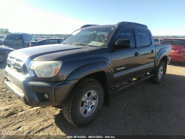 Toyota TACOMA 2015 5TFLU4EN5FX113696 Image 2