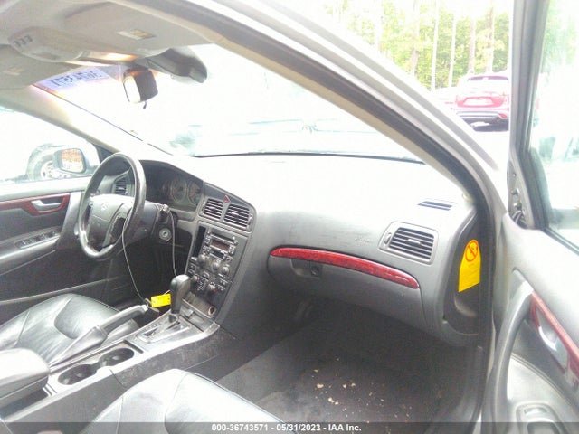 2004 VOLVO V70 VIN: YV1SW59VX42436474