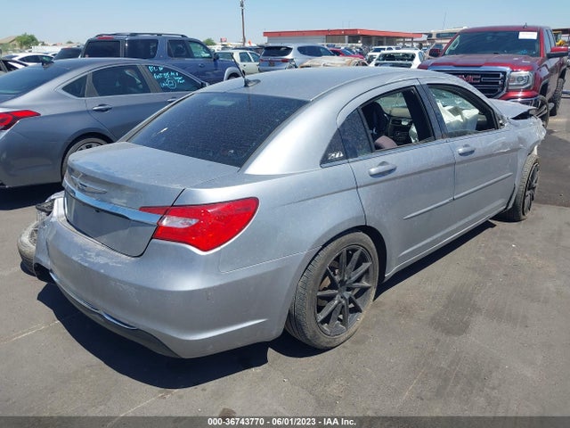 1C3CCBBB4EN204782 Chrysler 200 Touring