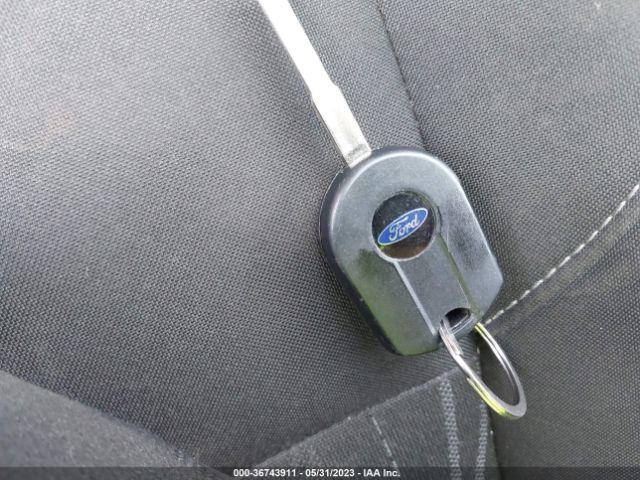 1FADP3K21JL322035 Ford FOCUS SE