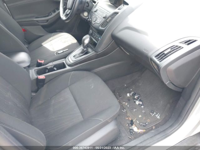 1FADP3K21JL322035 Ford FOCUS SE
