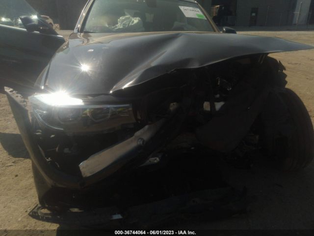 WBA8Z9C50JG827796 BMW 3 Series 330i Xdrive