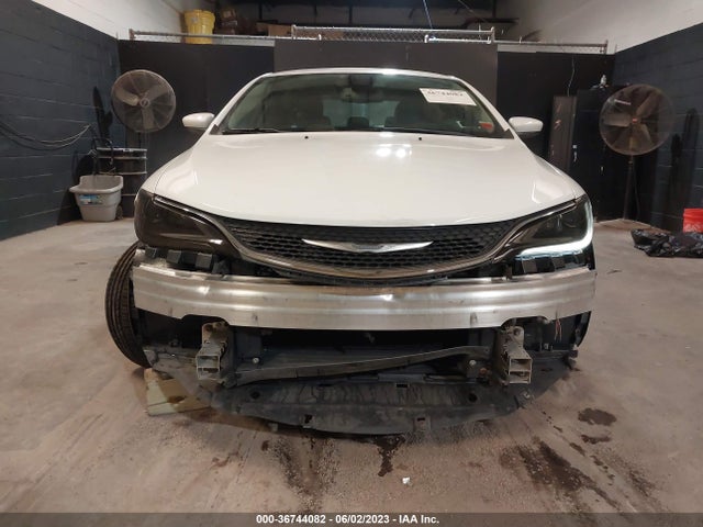 1C3CCCAB2GN122639 Chrysler 200 Limited