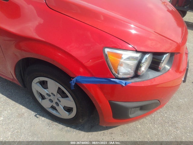 Chevrolet SONIC LS 2015 1G1JA5SH4F4139625 Image 6