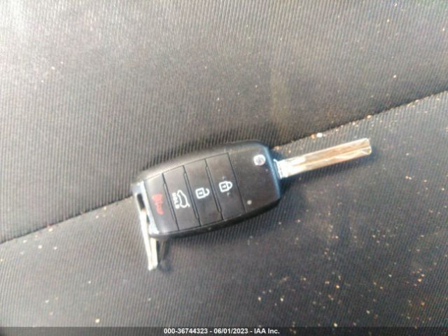 KNDJP3A53H7435755 KIA SOUL +