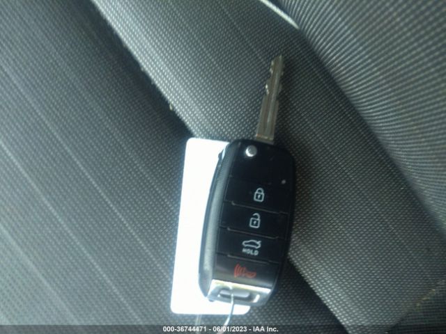 KNAFK5A85G5655836 KIA FORTE LX