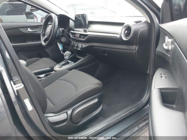 3KPF24AD8LE209379 KIA Forte Lxs