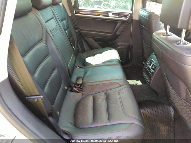 Volkswagen Touareg Exec 2014 WVGEP9BP4ED007710 Image 10