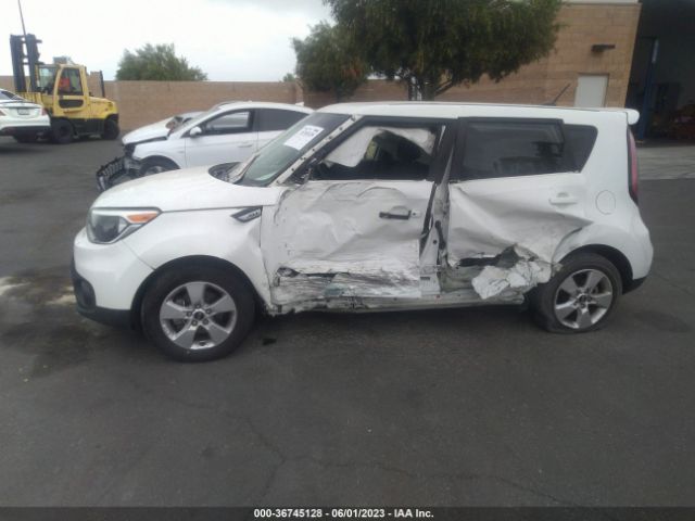 KNDJN2A20J7562751 KIA Soul Base