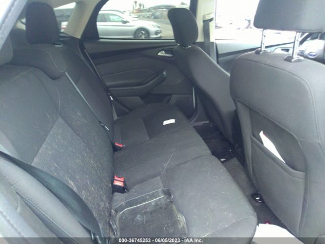 1FADP3K24GL264396 Ford FOCUS SE