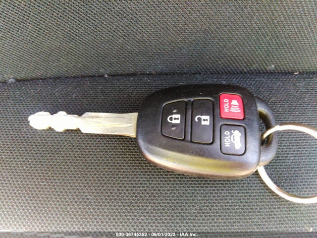 Toyota Corolla L/le/s/s Plus/le Plus 2015 2T1BURHE7FC297882 Image 3