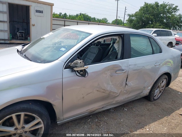 2007 VOLKSWAGEN JETTA 2.5 VIN: 3VWJF71K57M113071