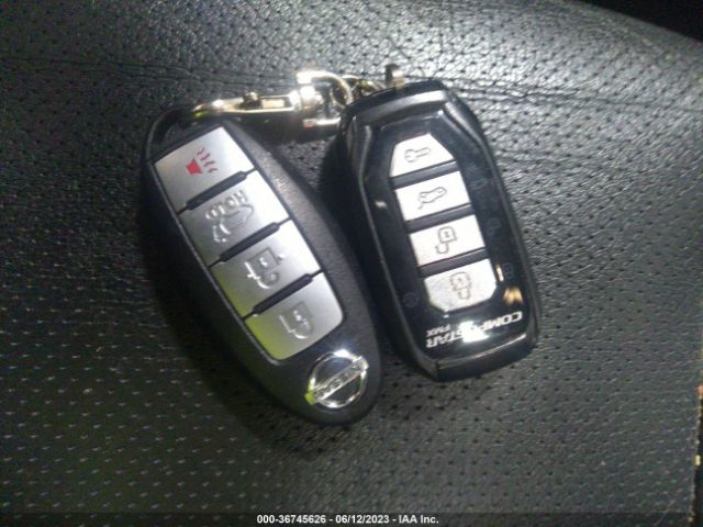 5N1AT2MV7FC837957 Nissan Rogue Sl