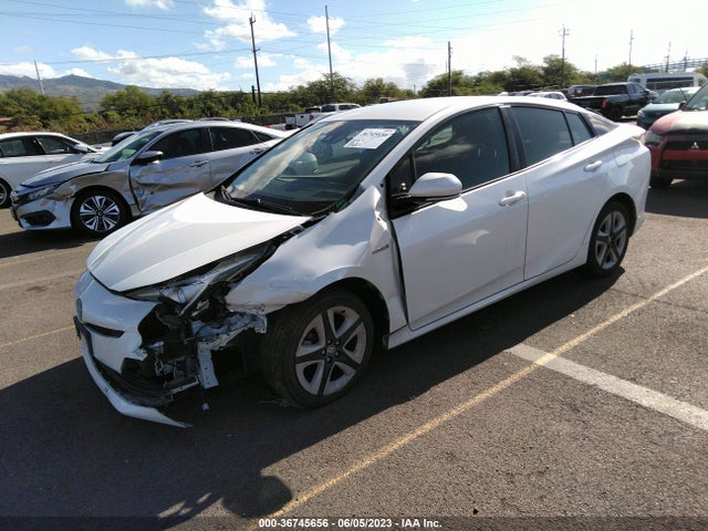 Toyota Prius Four 2016 JTDKARFU6G3011761 Image 2