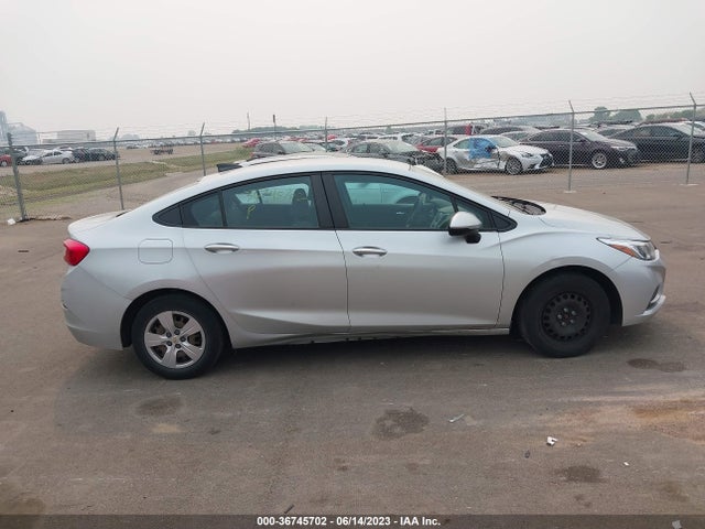 Chevrolet Cruze Ls Auto 2017 1G1BC5SM6H7142605 Image 12