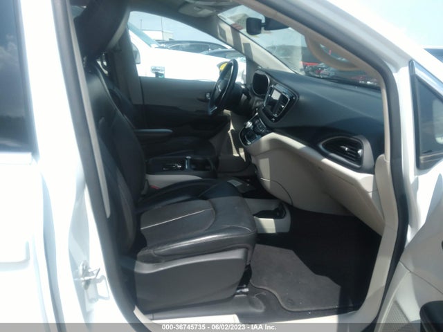 2C4RC1BG2LR285924 Chrysler Pacifica Touring L