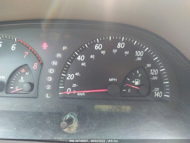 2004 TOYOTA CAMRY LE VIN: JTDBF30K340153231