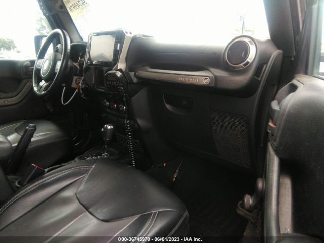 1C4BJWDGXHL510303 Jeep Wrangler Unlimited Sport