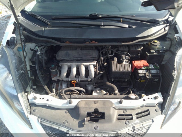 2010 HONDA FIT VIN: JHMGE8H26AS020553