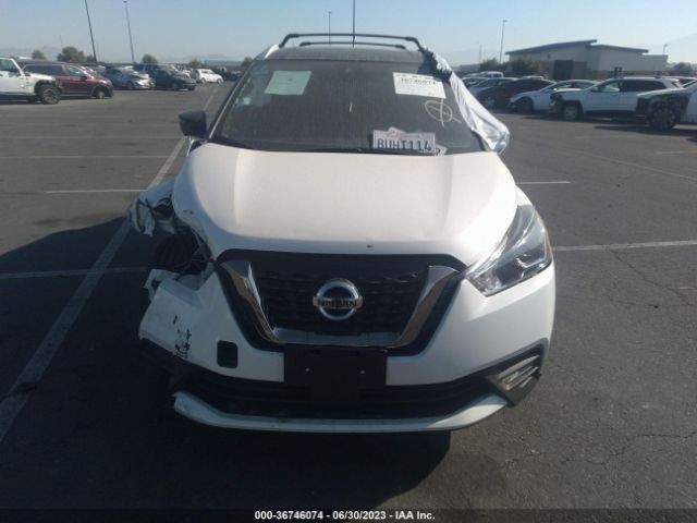 3N1CP5DV7LL555582 Nissan KICKS SR