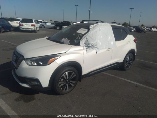3N1CP5DV7LL555582 Nissan KICKS SR